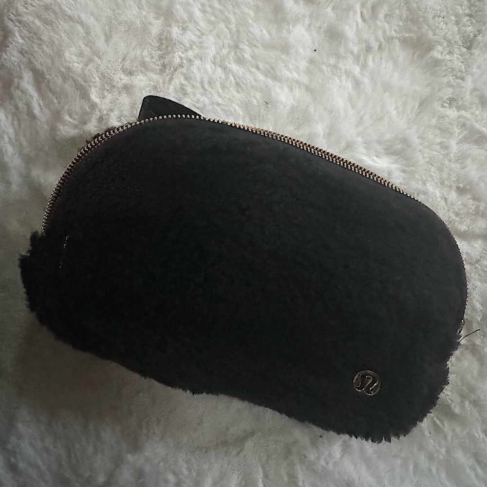 Lululemon belt bag
